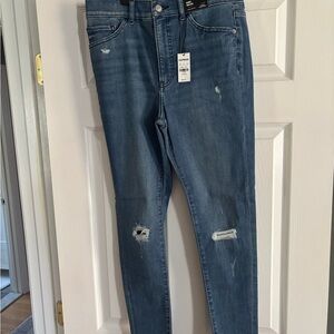 Express Women's Blue Skinny Jeans